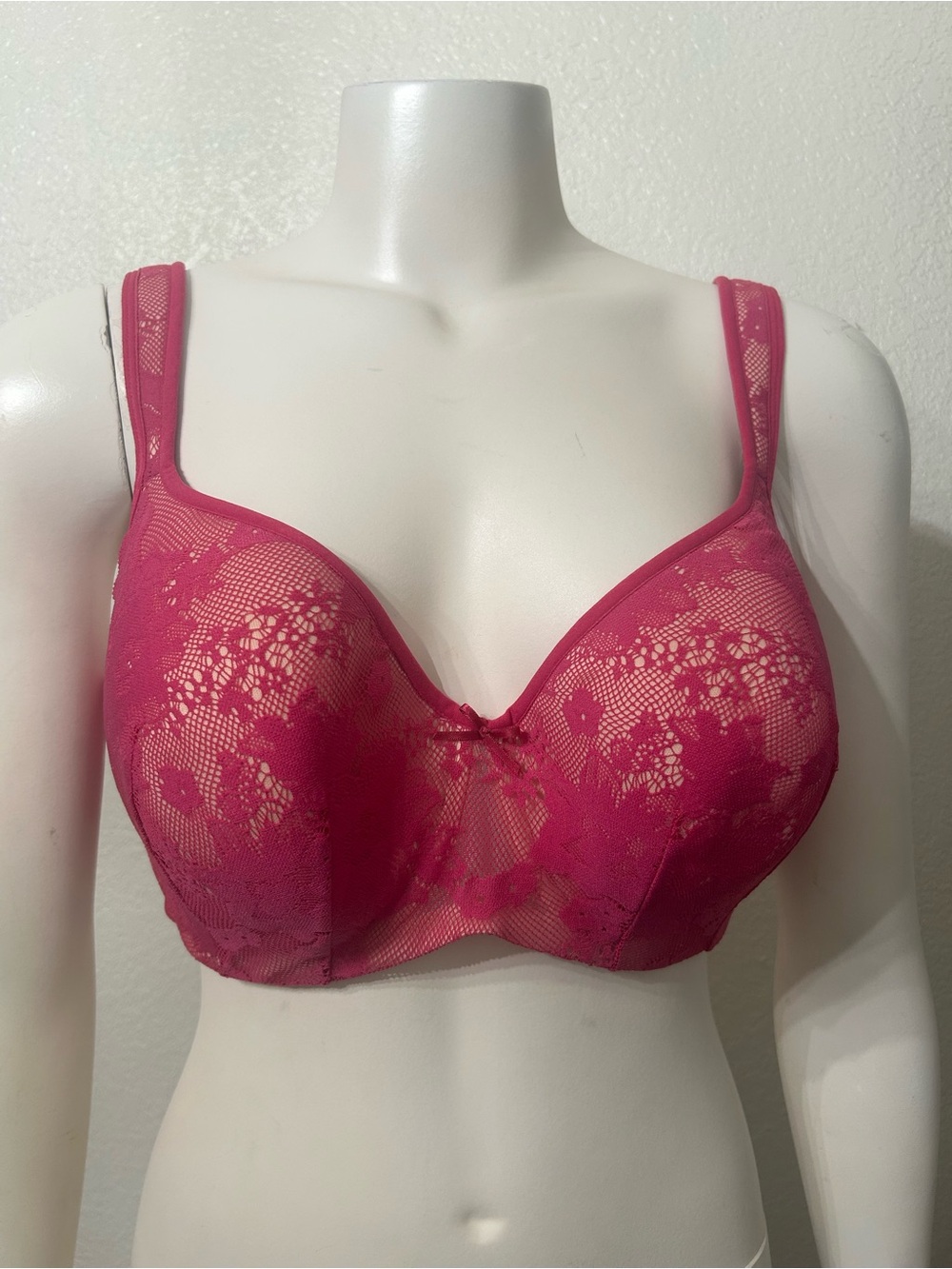 Cacique Fuchsia Lace Underwire Bra NWOT